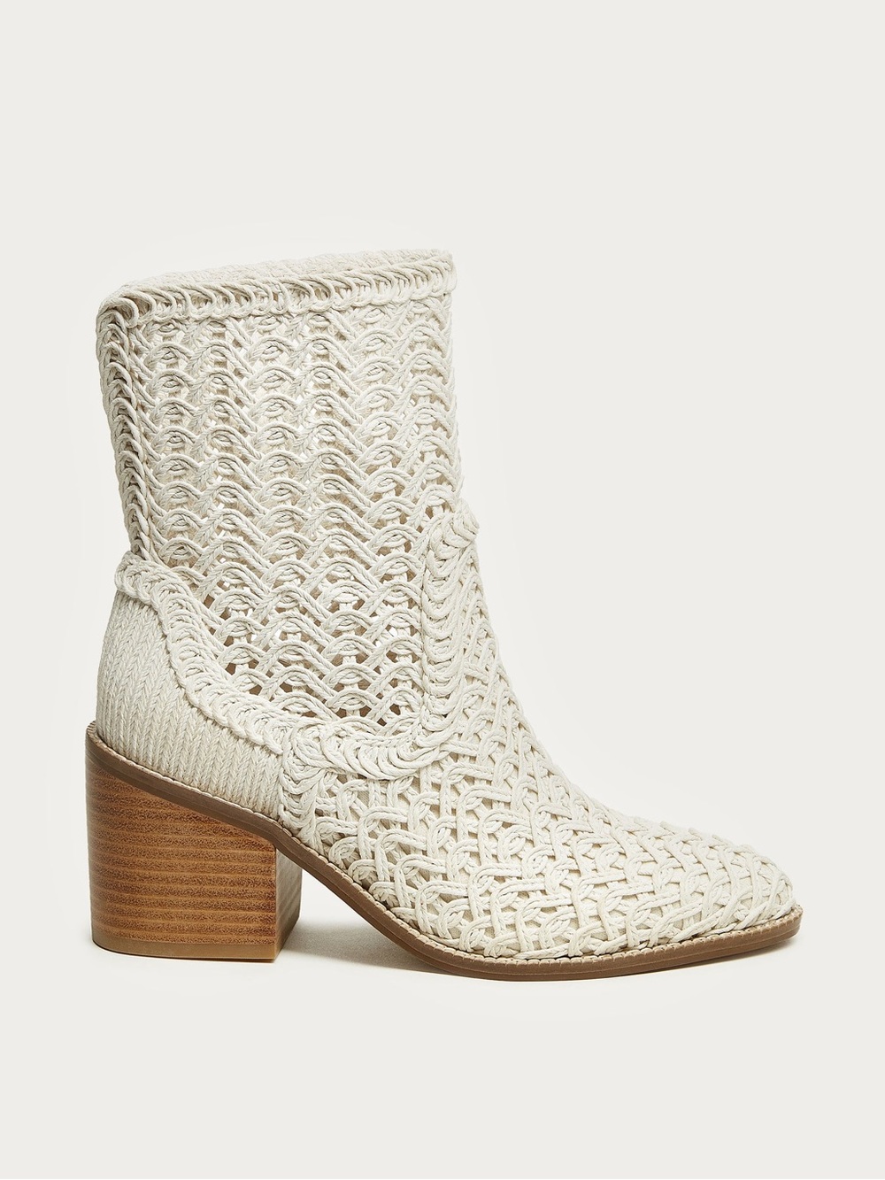 Kelsi Dagger Brooklyn Emery Crochet Booties NWOB Cream Woven Boho Boots